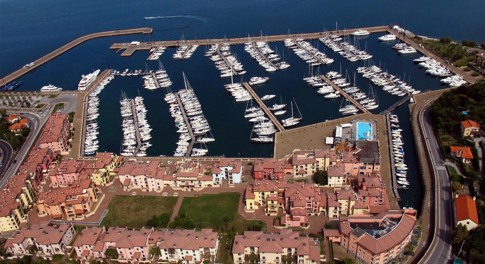 Apartment Aurelia Muggia Bagian luar foto